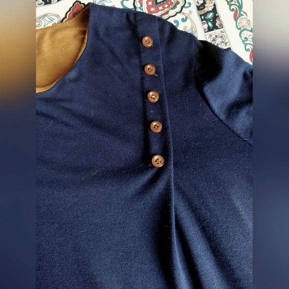 DARK BLUE AND RICH TAN COLOR BLOCK TOP SIZE 4XL SOFT BRUSHED POLY LONG SLEEVES - Picture 3 of 8